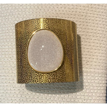 Brazalete acero piedra blanca resina