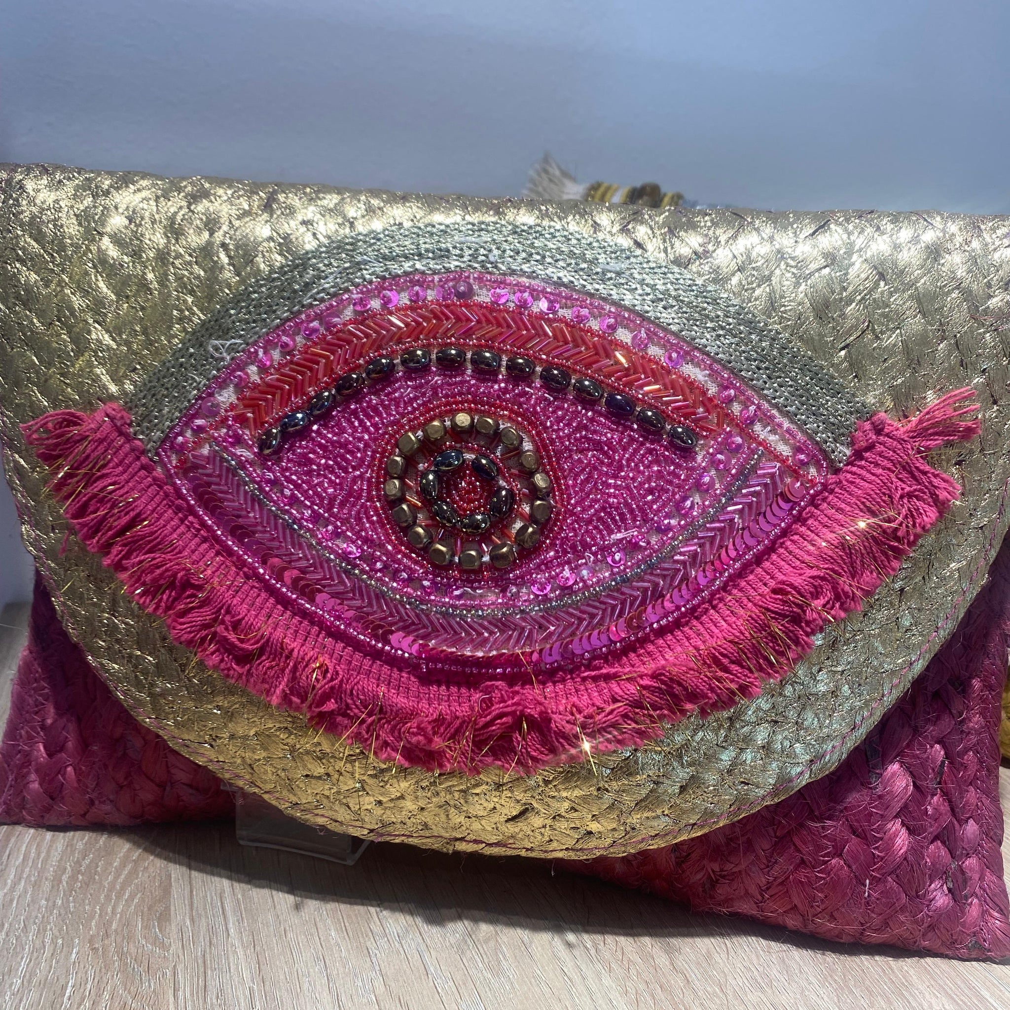 Cartera  ojo  rafia