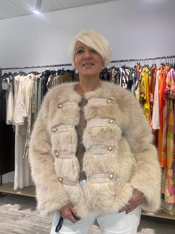 Chaqueta pelo  sintético