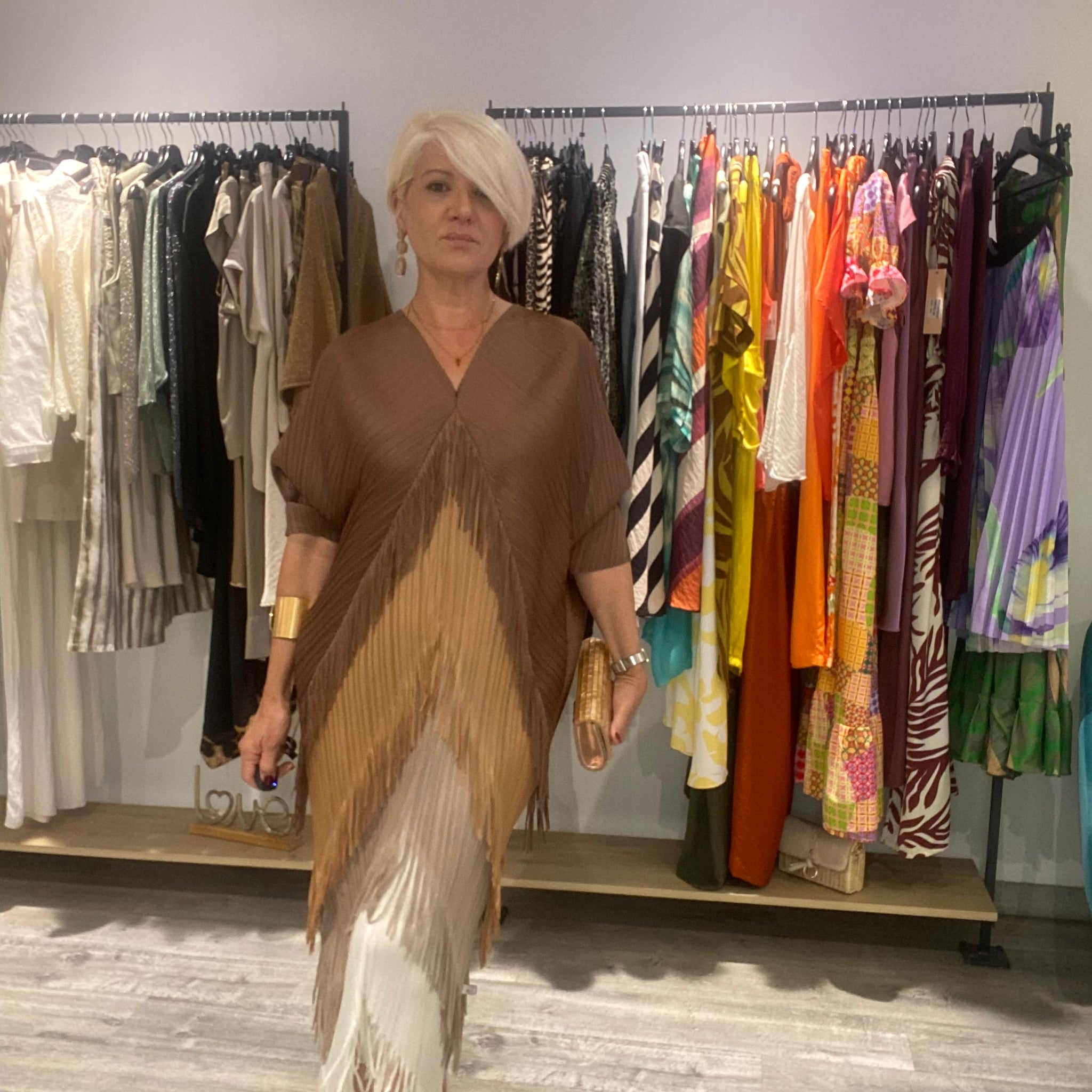 Vestido boho flecos marrón