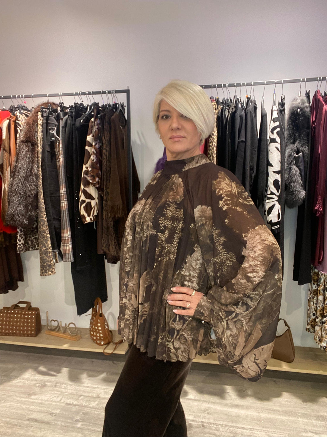 Camisa Mariví Marrón - Elegancia en Tono Tierra