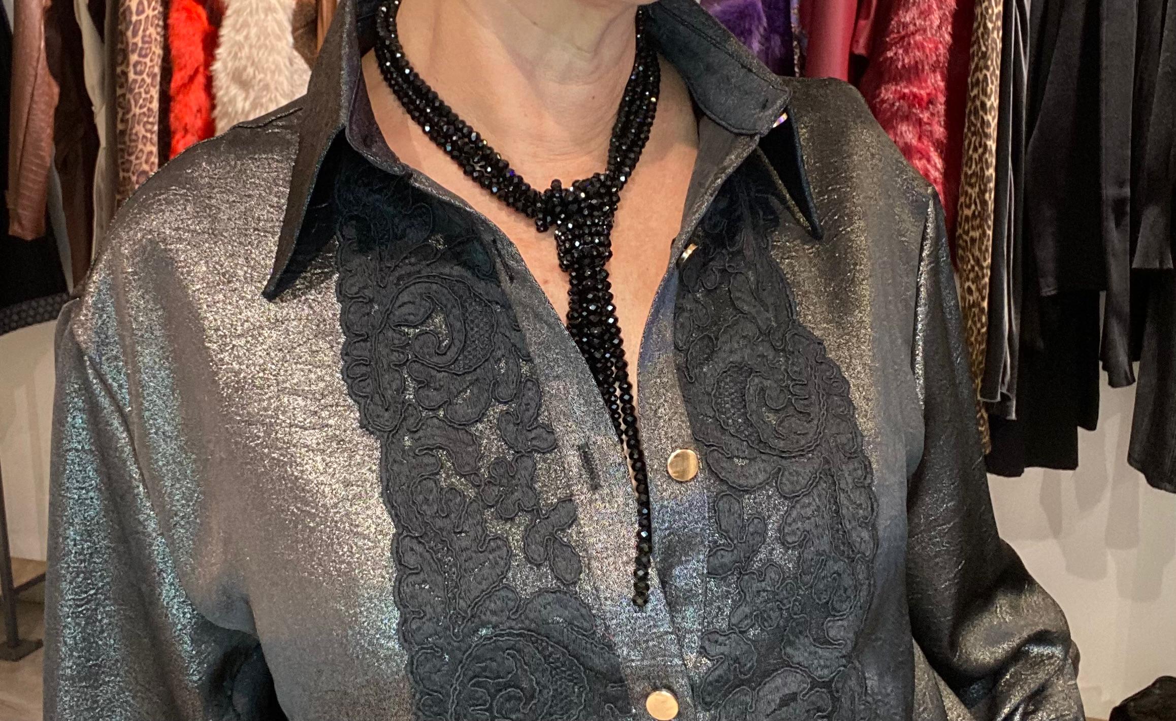 Colgante Corbata Negro Piedras Naturales - Joyería Boho-Luxe Vertical