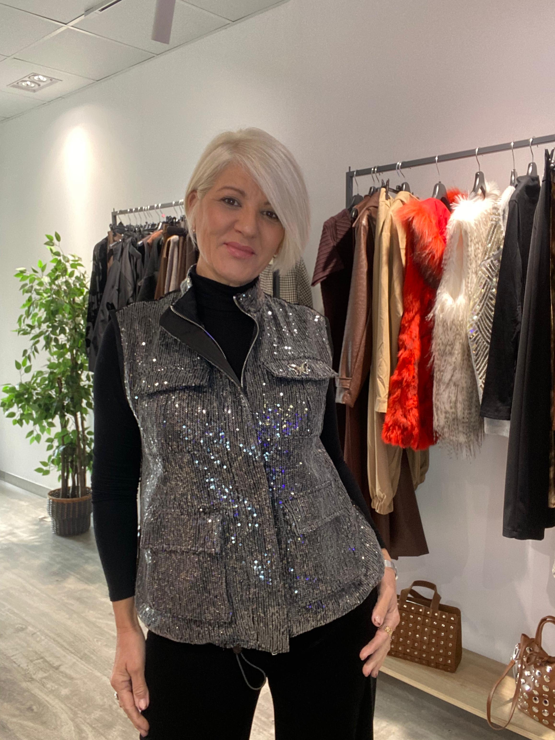 Chaleco Vega Boho-Luxe - Elegancia Versátil y Atemporal