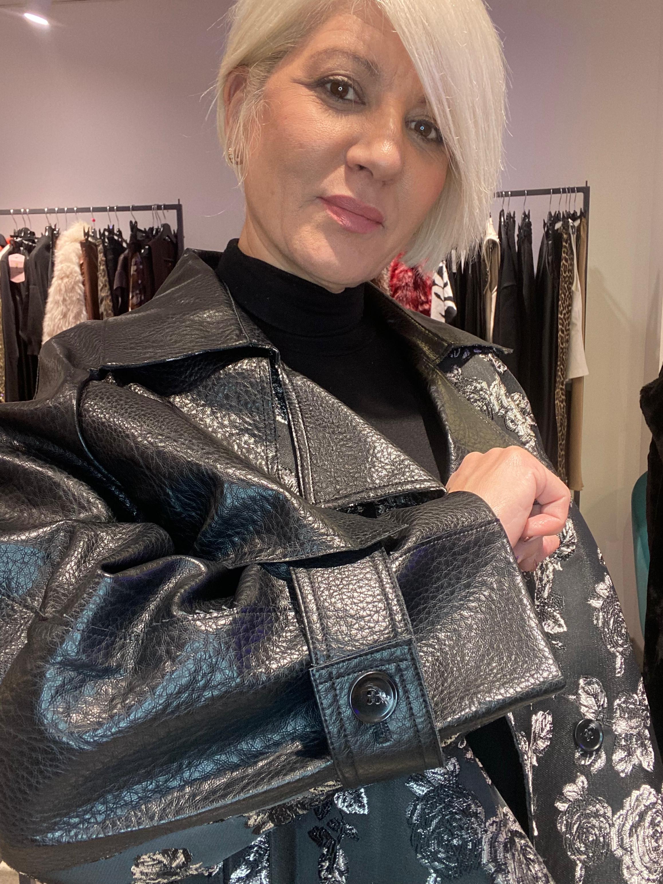 Chaqueta Valeria Boho-Luxe - Elegancia Versátil Talla Única 38-48