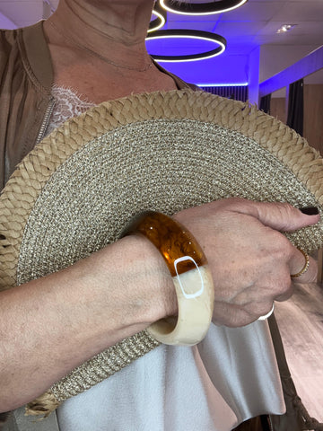 Pulsera resina dos tonos ámbar y nacarada