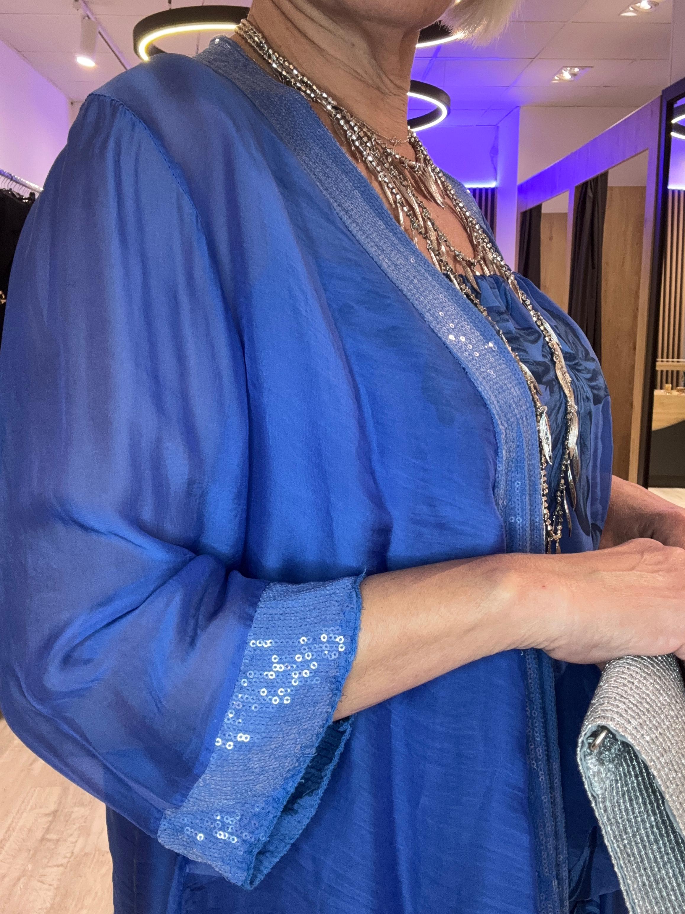 Mono y caftan seda Amares