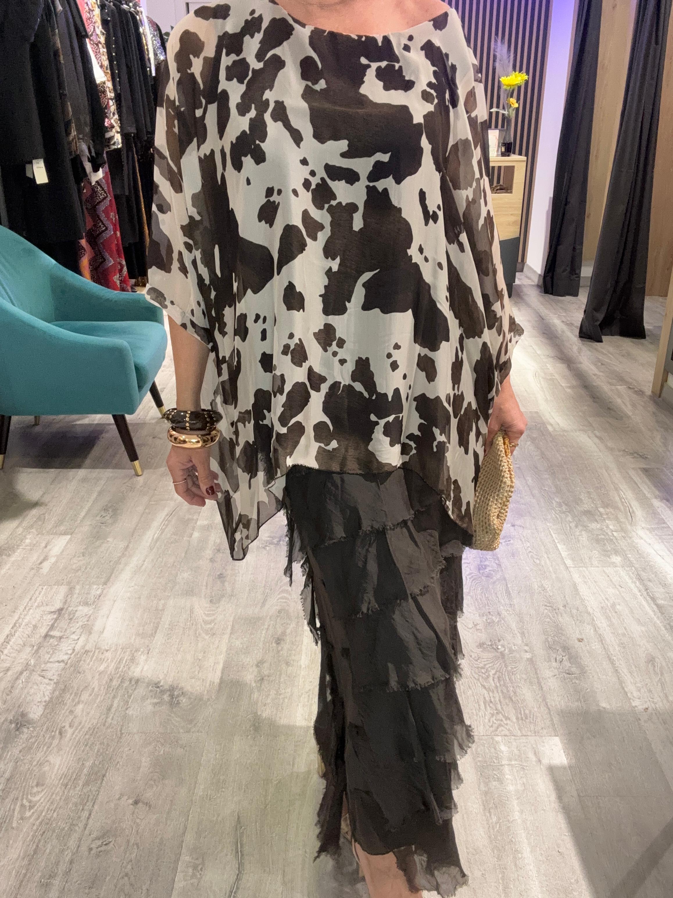 Conjunto falda y blusa wengue