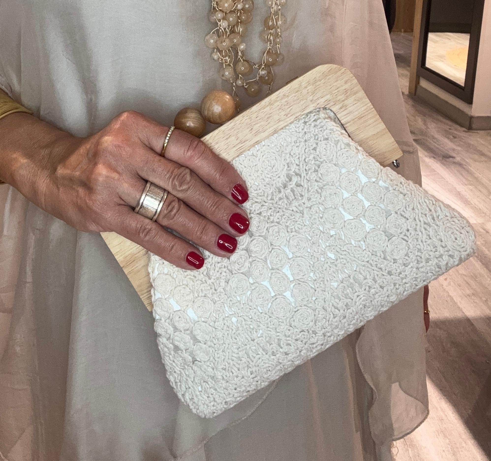 Clutch Crochet Beige