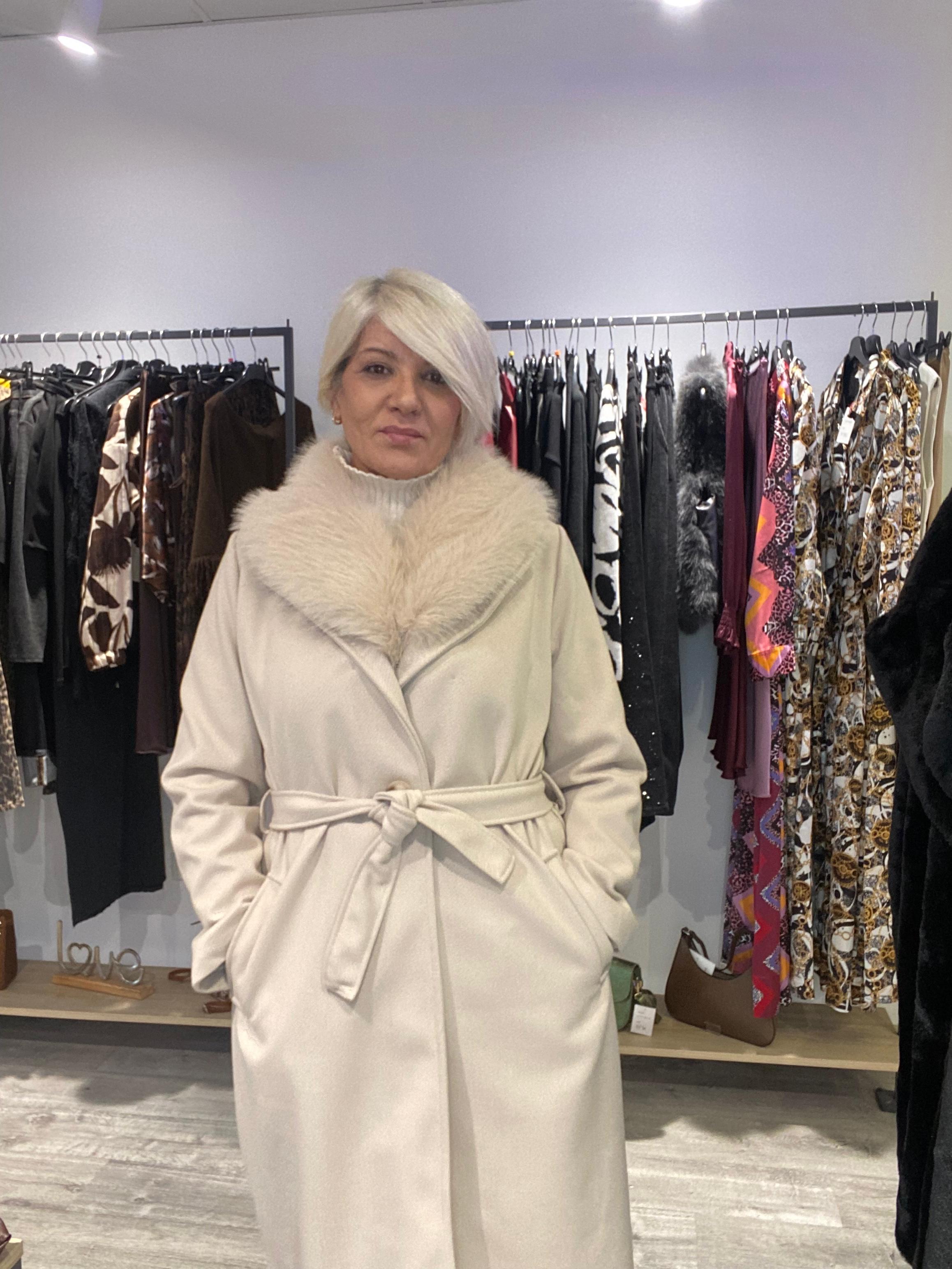 Abrigo Largo Luna con Solapa de Pelo - Boho Luxe