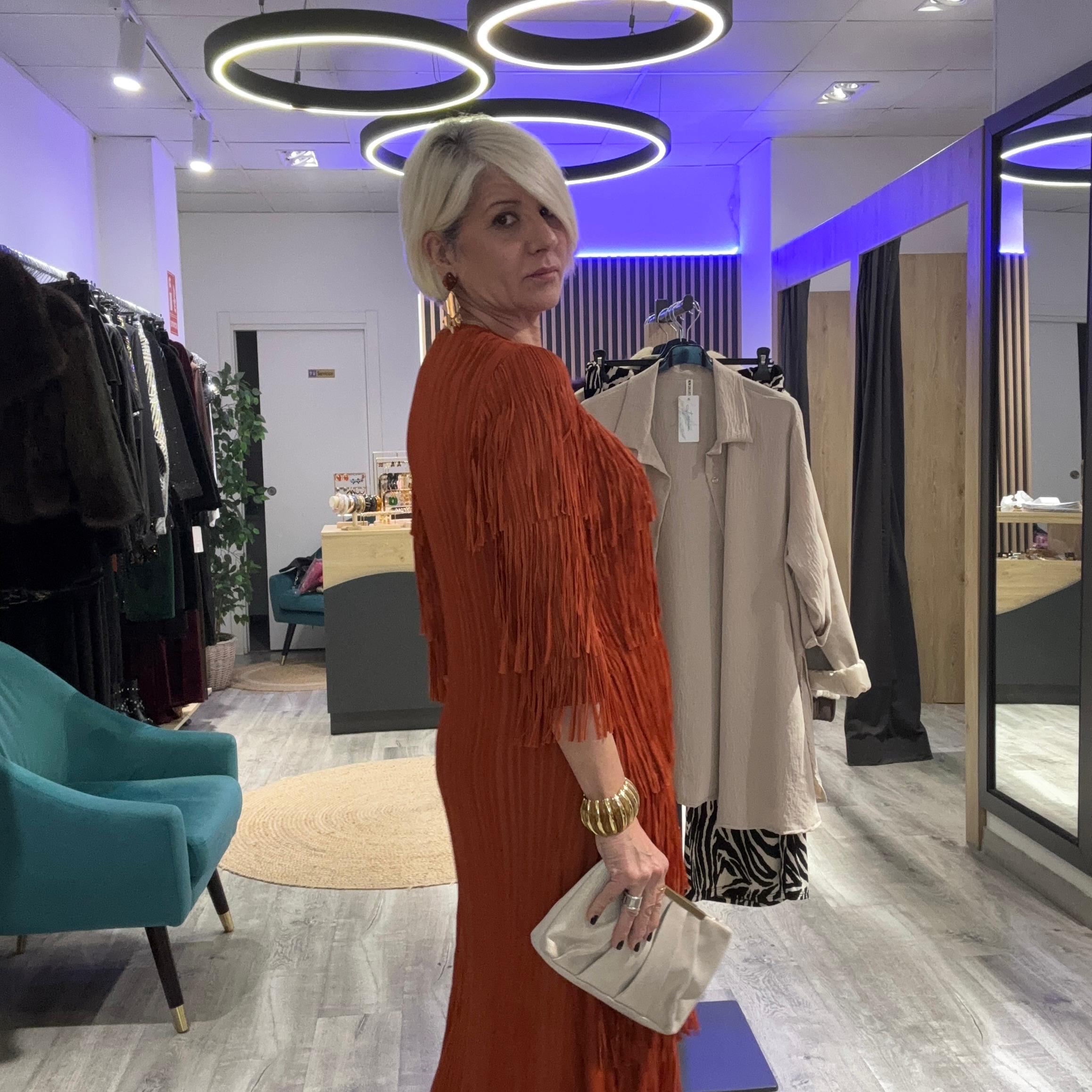 Vestido flecos color ocre