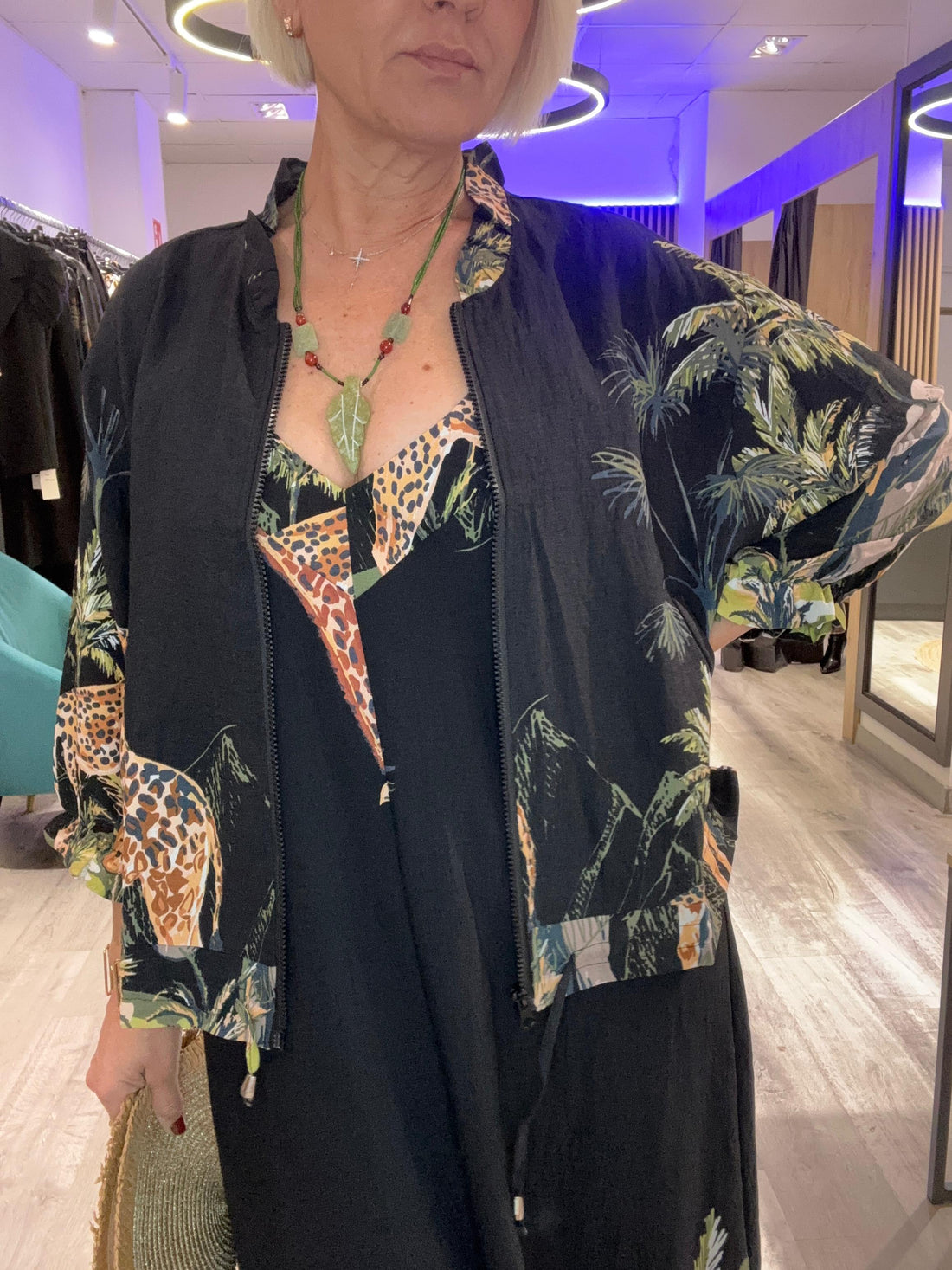 Conjunto Mono y Bomber Zuri