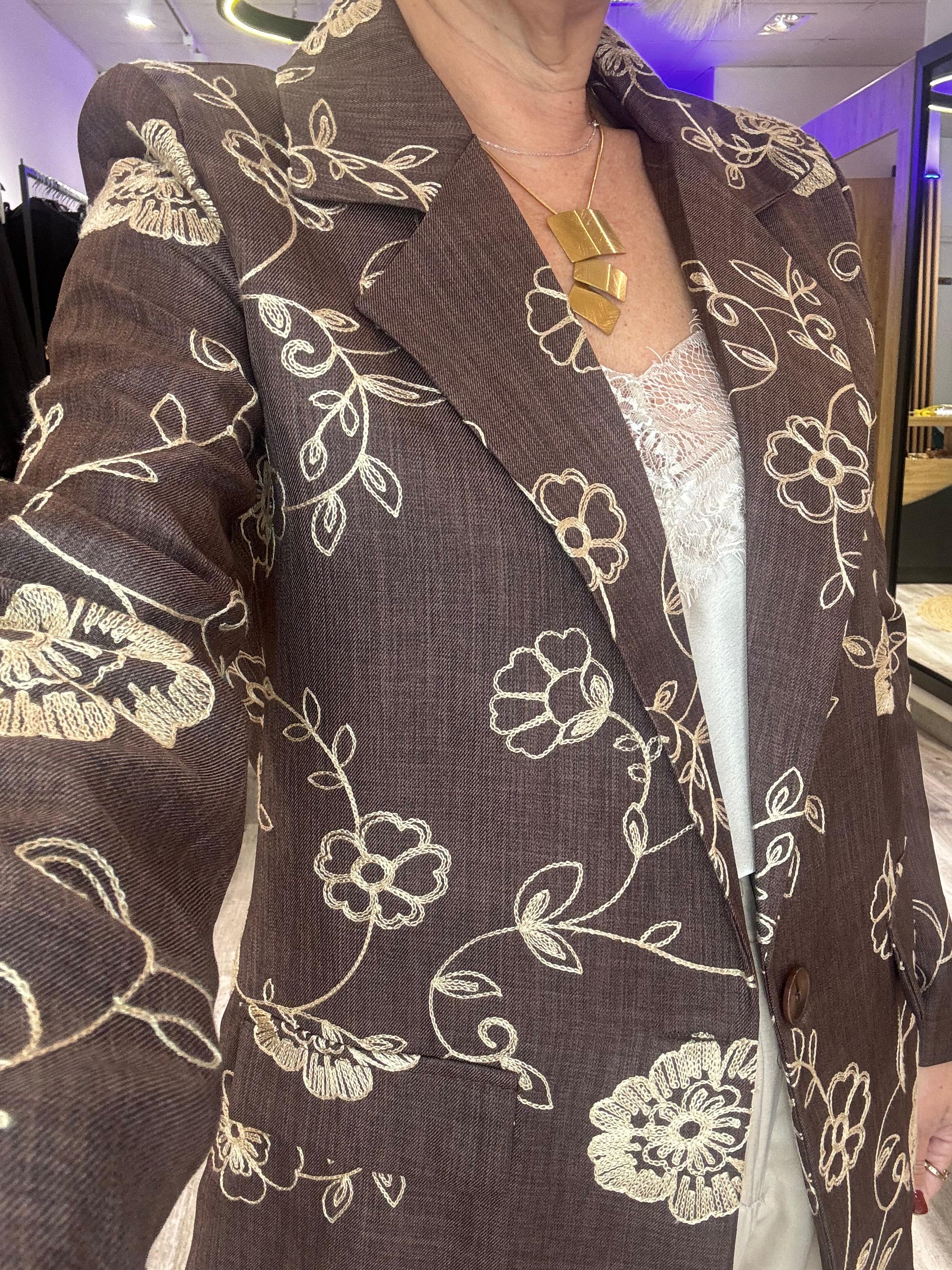Blazer Antonella color Marrón