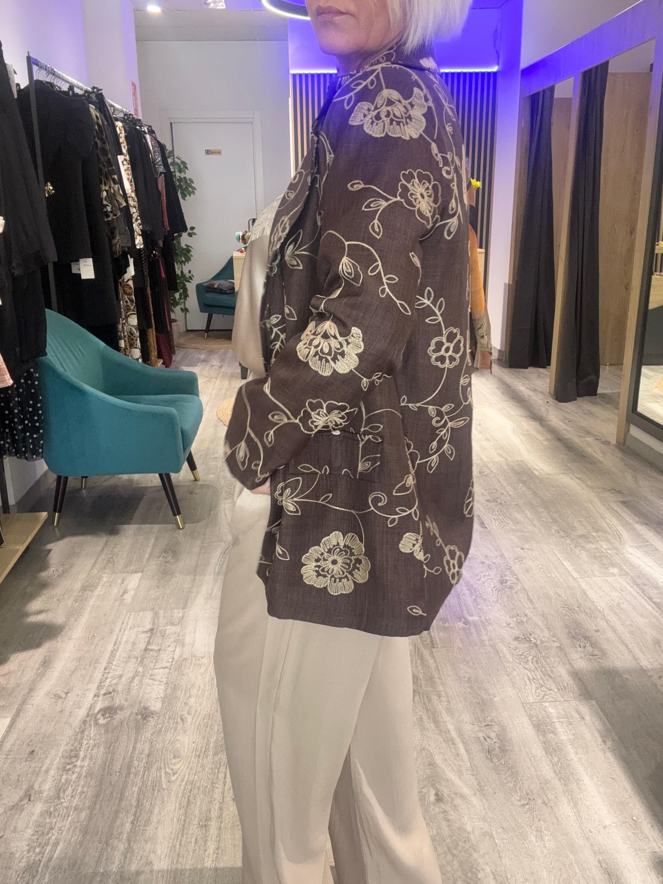 Blazer Antonella color Marrón