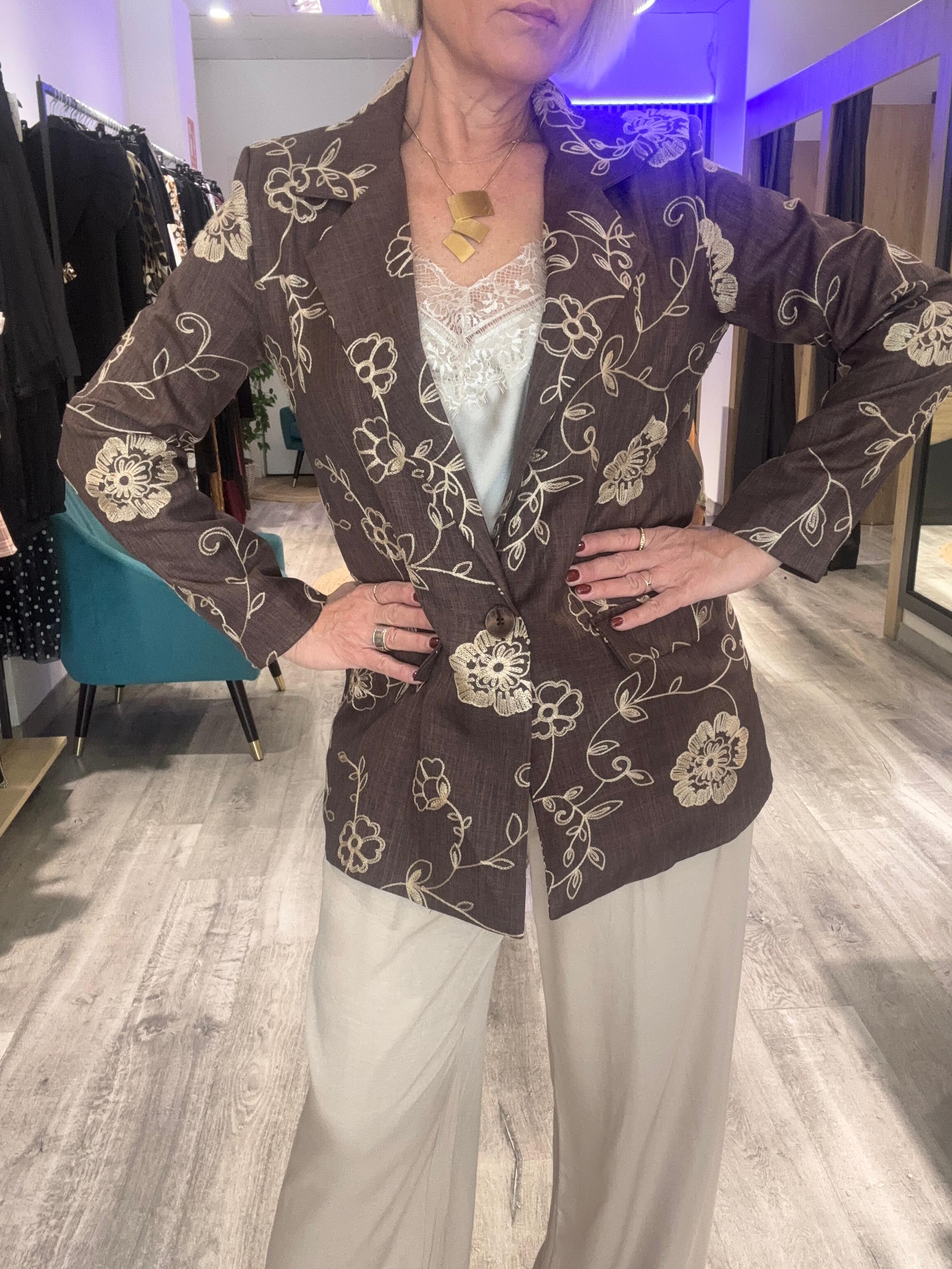 Blazer Antonella color Marrón